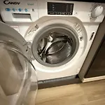 Ferienhaus Newly Renovated 2br Near Bocconi & Metro