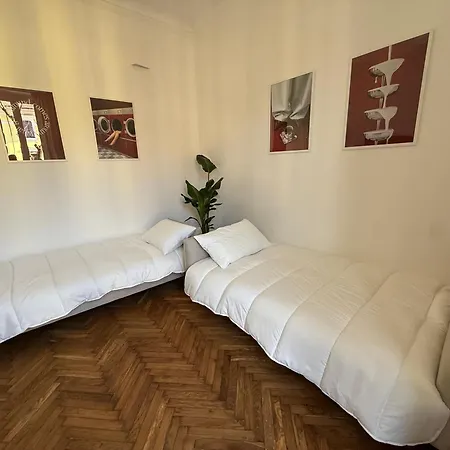 Ferienhaus Newly Renovated 2br Near Bocconi & Metro