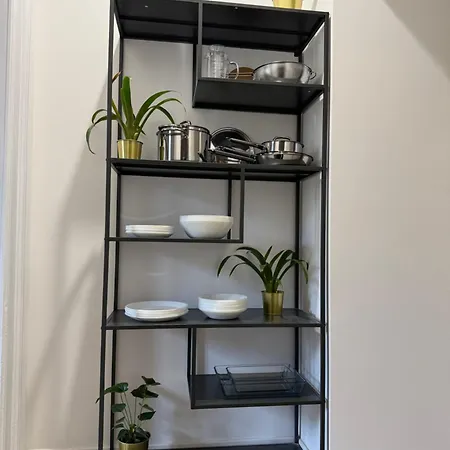 Newly Renovated 2br Near Bocconi & Metro * Μιλάνο