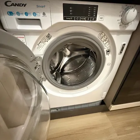 Σπίτι διακοπών Newly Renovated 2br Near Bocconi & Metro