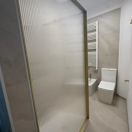 Newly Renovated 2br Near Bocconi & Metro Σπίτι διακοπών Μιλάνο