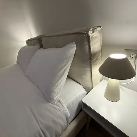 Newly Renovated 2br Near Bocconi & Metro Σπίτι διακοπών Μιλάνο