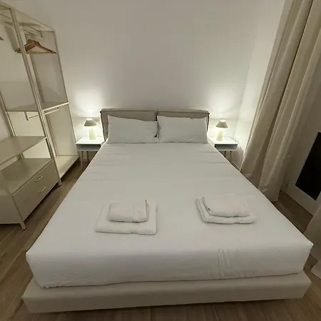 Σπίτι διακοπών Newly Renovated 2br Near Bocconi & Metro *